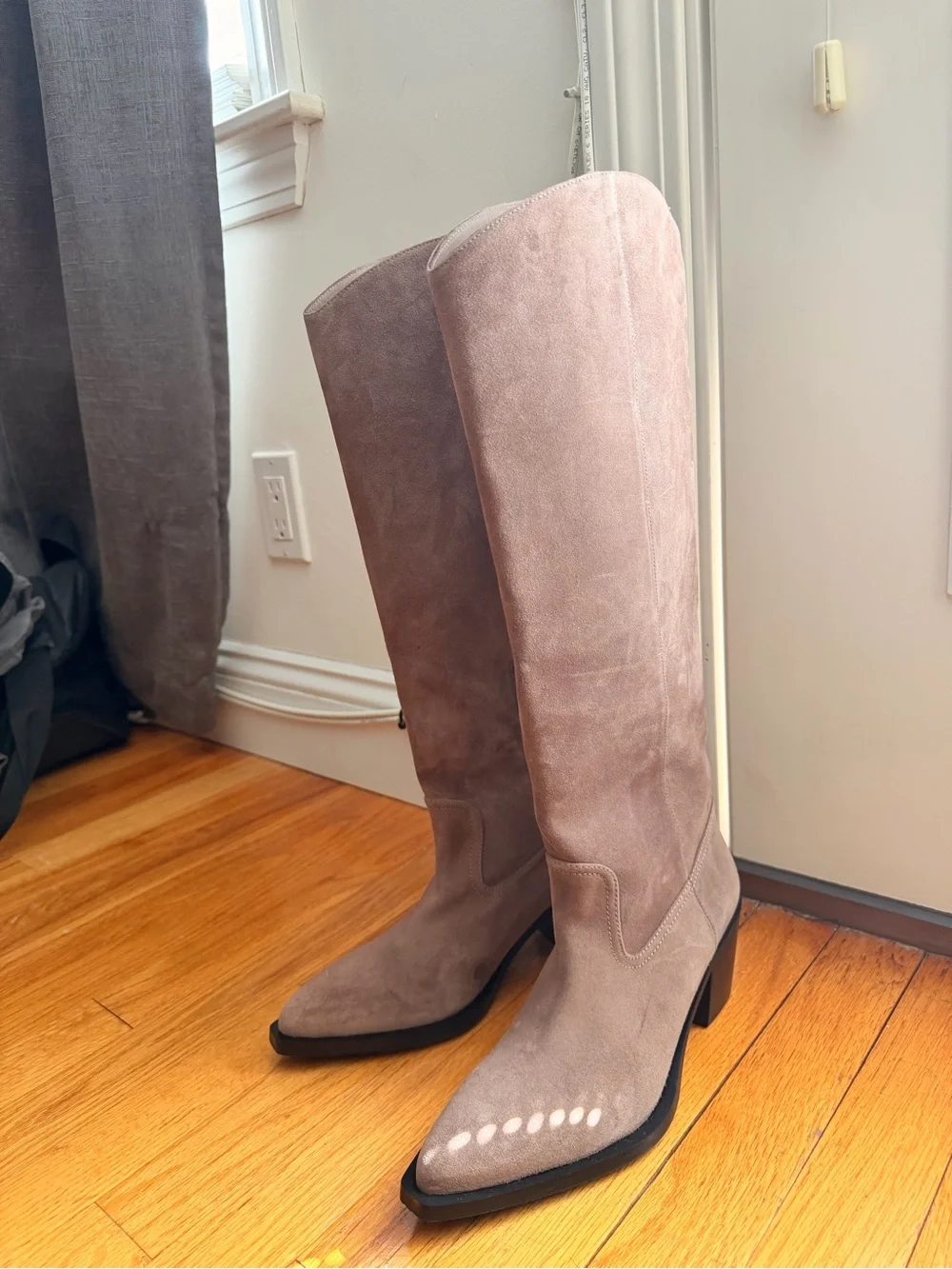 Stuart Weitzman NWT Women's Tate Tall Suede Boot in Taupe